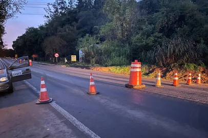 BR-116, entre Caxias do Sul e Nova Petrópolis, terá bloqueio total a partir de hoje.<!-- NICAID(16046411) -->