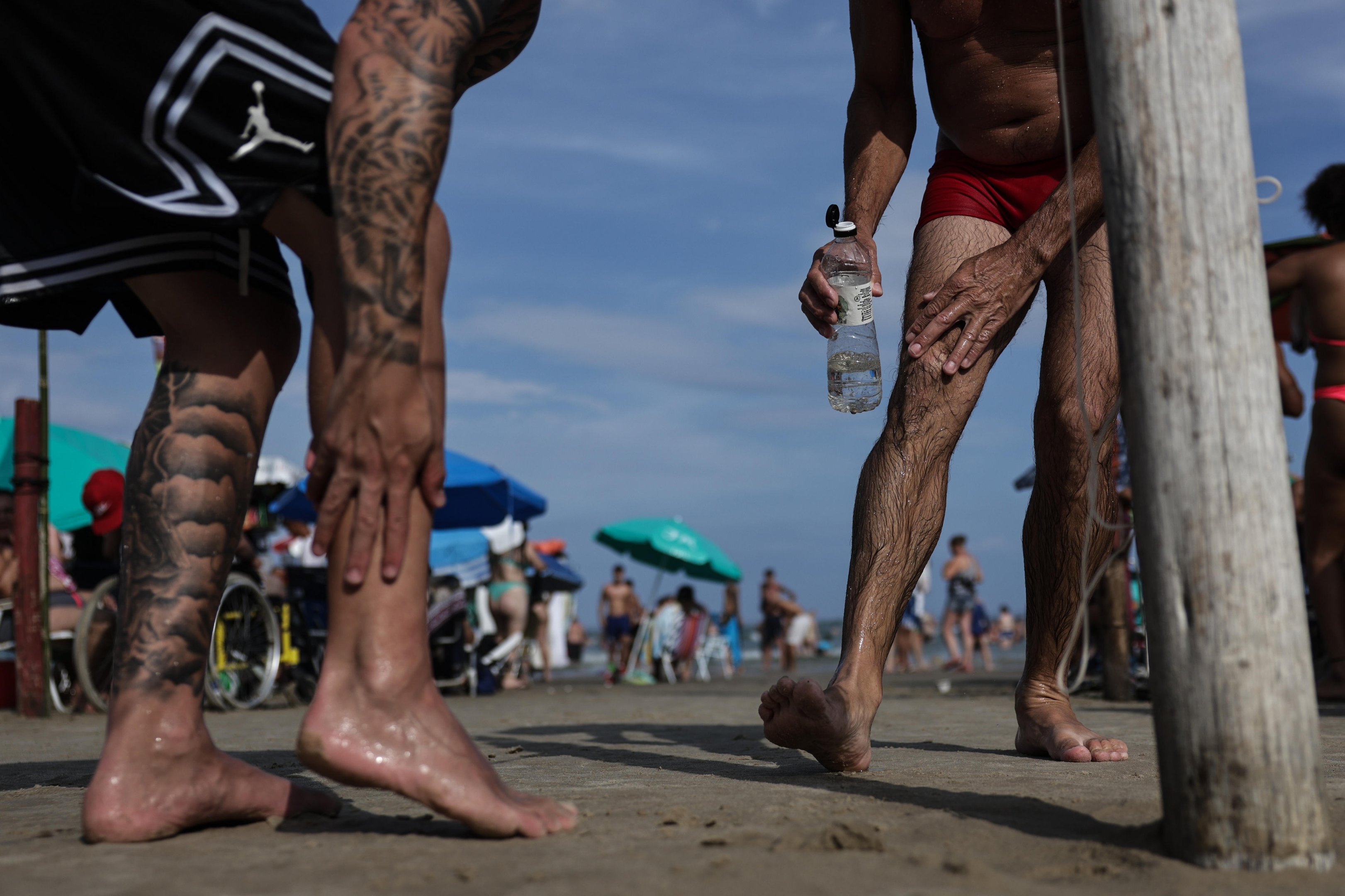 Com mar quente e cristalino, Torres supera mais de 6 mil casos de queimaduras por &aacute;guas-vivas; veja situa&ccedil;&atilde;o em outras praias