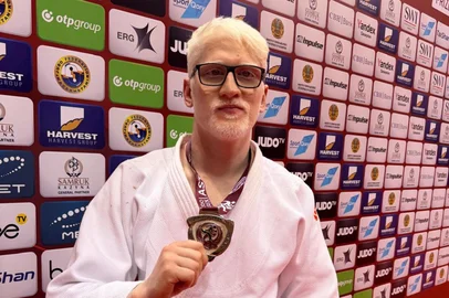 Marcelo Casanova conquista medalha de prata no Grand Prix de Astana<!-- NICAID(16285092) -->