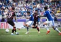 Sob protestos da torcida, Cruzeiro vence o Athletico-PR no Mineirão