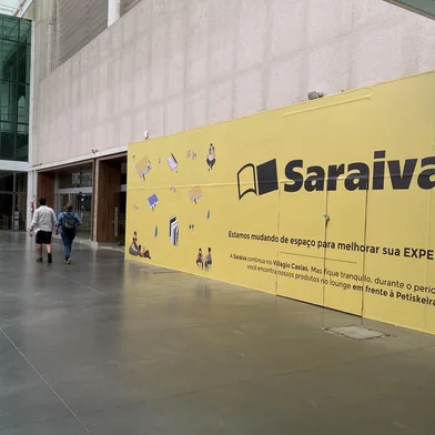 Depois de 12 anos, livraria Saraiva encerra atividades em Caxias do SulOperação tinha chegado a mudar de lugar no Villagio, mas fechou as portas nesta semana devido a cumprimento de decisão judicialNa foto, o local antigo que era ocupado no espaço lifestyle do shopping<!-- NICAID(15463203) -->