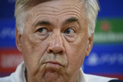 (FILES) Real Madrid's Italian coach Carlo Ancelotti holds a press conference at the Municipal stadium of Braga on October 23, 2023, on the eve of the UEFA Champions League 1st round day 3 Group C football match between SC Braga and Real Madrid CF. Spain prosecutors seek jail term for football manager Carlo Ancelotti for tax evasion AFP reports on March 6, 2024. (Photo by MIGUEL RIOPA / AFP)<!-- NICAID(15698110) -->