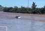 Carro cai de balsa no Rio Uruguai em Porto Mauá; veja vídeo