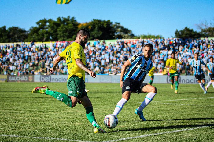 NOTAS DA PARTIDA: garotos melhoram time e Brenno impede derrota em Erechim