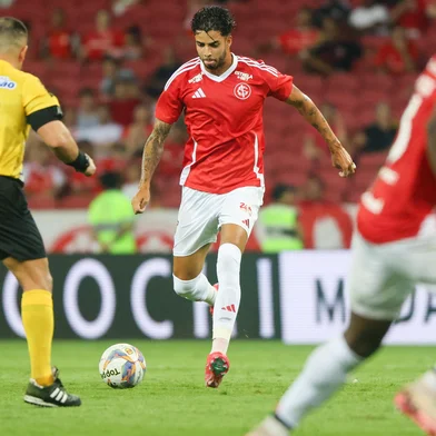 Inter acerta venda de zagueiro para clube português  - Notícia do Internacional