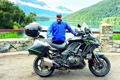 Pegar a estrada para desbravar a América do Sul é uma das paixões do bancário Aguinaldo Ferreira, de Porto Alegre<!-- NICAID(16150517) -->