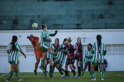 FLORES DA CUNHA, RS, BRASIL - 2022.06.12 - Jogo pelo Brasileiro A3 feminino, Juventude x Gurias do Yucuma - André Ávila/Agência RBS<!-- NICAID(15122064) -->