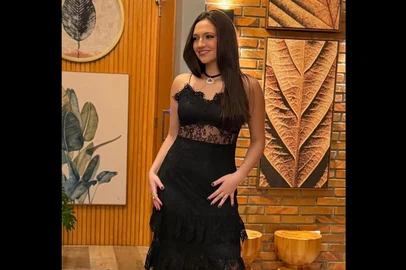 Isabela Schramm Carvalho foi escolhida pela Liga para ostentar o título de Glamour Girl Pelotas 2026<!-- NICAID(16330064) -->