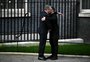 Após discussão com Trump, Zelenski recebe apoio do primeiro-ministro britânico 