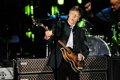 PORTO ALEGRE, RS, BRASIL - 13/10/2017 - Paul McCartney faz show no estádio Beira-Rio em Porto Alegre. (Lauro Alves/Agência RBS)<!-- NICAID(13208897) -->