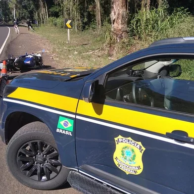 Um homem de 35 anos morreu vítima de acidente de trânsito na BR-116, em Picada Café, na manhã deste sábado (20). O caso aconteceu no km 208 da rodovia, por volta das 8h.<!-- NICAID(15740477) -->