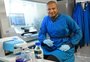 "Tem boas chances de mudar a maneira como vemos o tratamento": pesquisador brasileiro desenvolve técnica inovadora contra o câncer colorretal