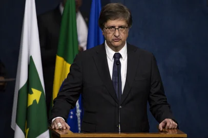 BrasÃ­lia (DF), 18/12/2023 - O novo procurador-geral da RepÃºblica, Paulo Gonet, durante sua solenidade de posse na sede da Procuradoria (PGR), em BrasÃ­lia. Foto: Marcelo Camargo/AgÃªncia BrasilBrasília (DF), 18/12/2023 - O presidente Luiz Inácio Lula da Silva e o novo procurador-geral da República, Paulo Gonet, durante solenidade de posse na sede da Procuradoria (PGR), em Brasília. Foto: Marcelo Camargo/Agência BrasilLocal: BrasÃ­liaIndexador: Marcelo Camargo/AgÃªncia BrasilFonte: AgÃªncia Brasil/Empresa Brasil dFotógrafo: Reporter Fotografico<!-- NICAID(15628670) -->