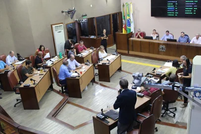 Plenário da Câmara de Vereadores de Caxias do Sul<!-- NICAID(14670908) -->