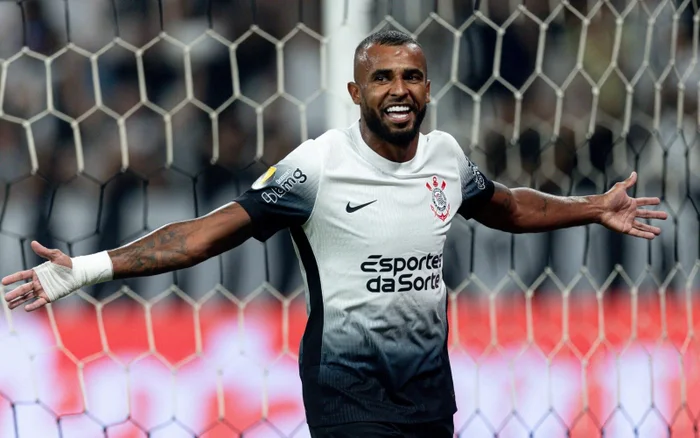 Rodrigo Coca / Corinthians Rodrigo Coca / Corinthians