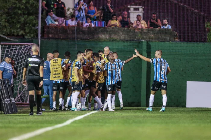 Nathan Fernandes fez um bonito gol no primeiro tempo.