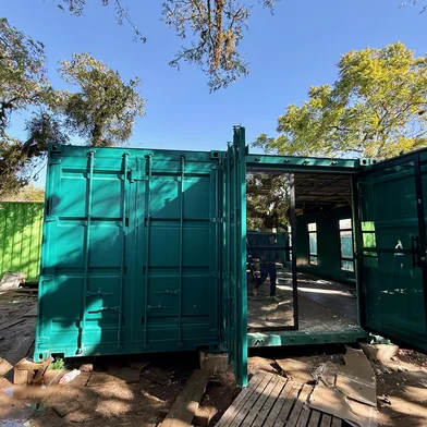 O projeto social WimBelemDon, que completa 25 anos em 2025 e usa o tênis como caminho para a inclusão social, vai erguer uma biblioteca comunitária em plena praça pública, no bairro Belém Novo, em Porto Alegre.<!-- NICAID(16066183) -->