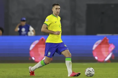 Zagueiro Arthur Chaves na seleção brasileira pré-olímpica<!-- NICAID(16207315) -->