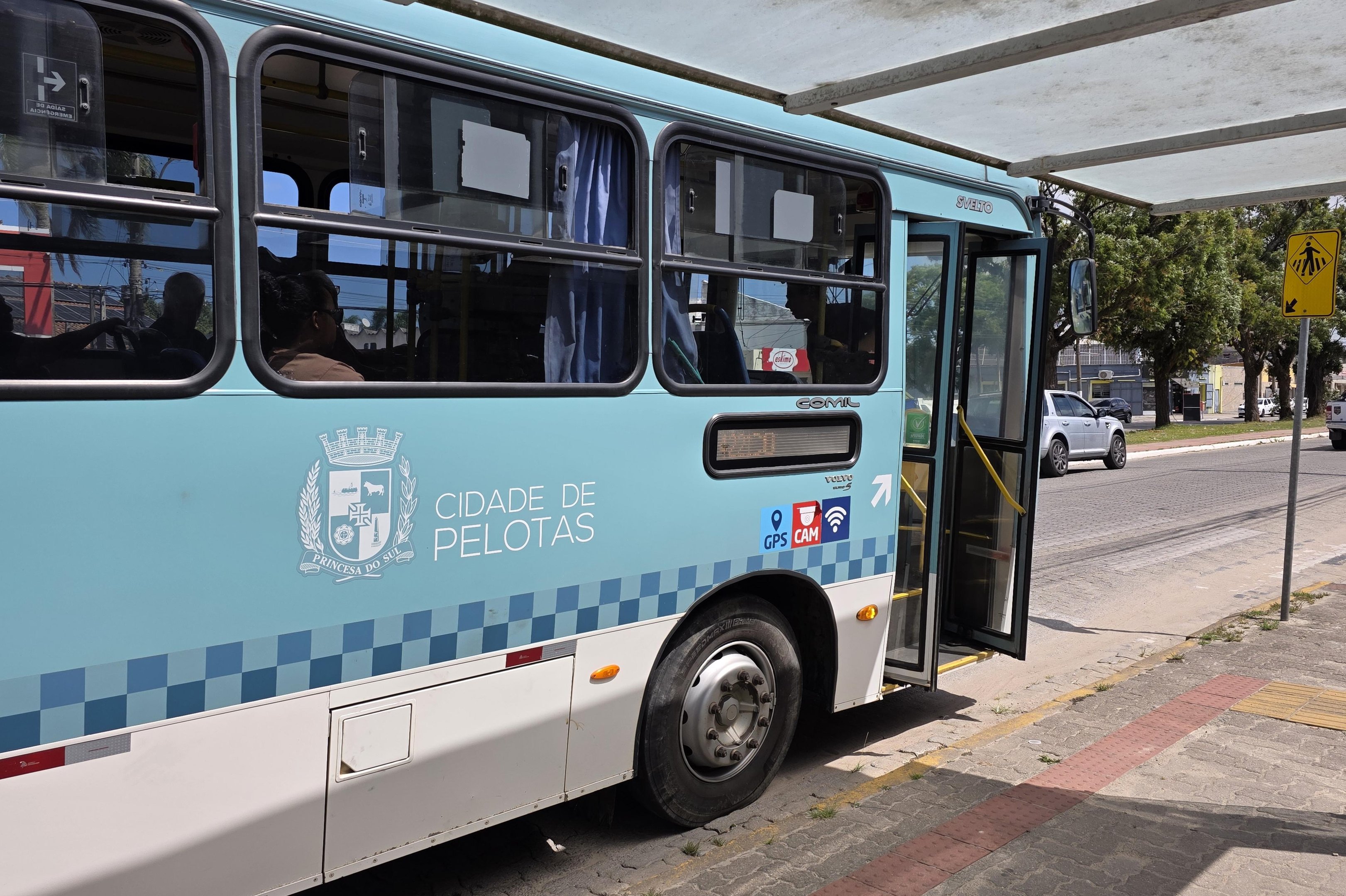 Nova carga de diesel garante opera&ccedil;&atilde;o de &ocirc;nibus at&eacute; ter&ccedil;a-feira em Pelotas