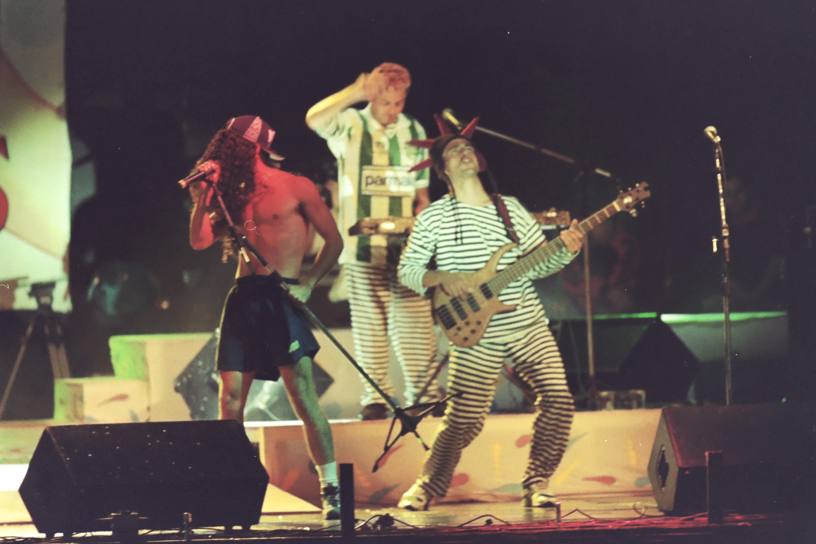 Mamonas Assassinas em Caxias: passagem pela cidade teve antepen&uacute;ltimo show antes do acidente e jogo de futebol no interior