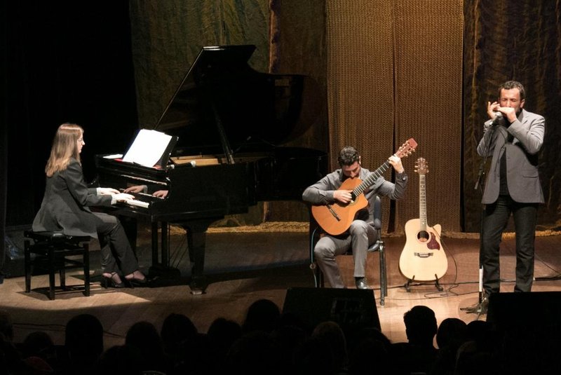 Vila Oliva recebe Concerto Interior, com Ária Trio, no domingo, dia 30Igreja Santo Expedito será palco do projeto com apresentação de piano, violão e harmônica.<!-- NICAID(15412854) -->