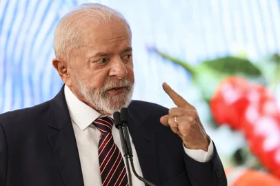 O presidente Luiz Inácio Lula da Silva participa de evento comemorativo ao Dia Mundial da Alimentação e lançamento dos planos nacionais de abastecimento alimentar e de agroecologia e produção orgãnica.<!-- NICAID(15892248) -->
