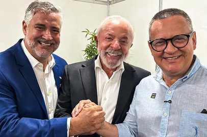 Paulo Pimenta, Lula e Beto Albuquerque<!-- NICAID(16207851) -->