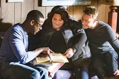 THIS IS US -- "The Trip" Episode 109 -- Pictured: (l-r) Sterling K. Brown as Randall, Chrissy Metz as Kate, Justin Hartley as Kevin -- (Photo by: Ron Batzdorff/NBC)<!-- NICAID(13108493) -->