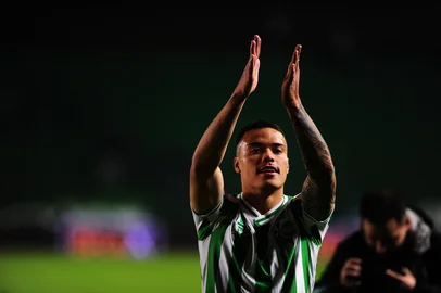 CAXIAS DO SUL, RS, BRASIL, 13/05/2026. Juventude x São Paulo, jogo válido pela quinta fase da Copa do Brasil e realizado no estádio Alfredo Jaconi. Na foto, meia Mandaca. (Porthus Junior/Agência RBS)<!-- NICAID(16284854) -->