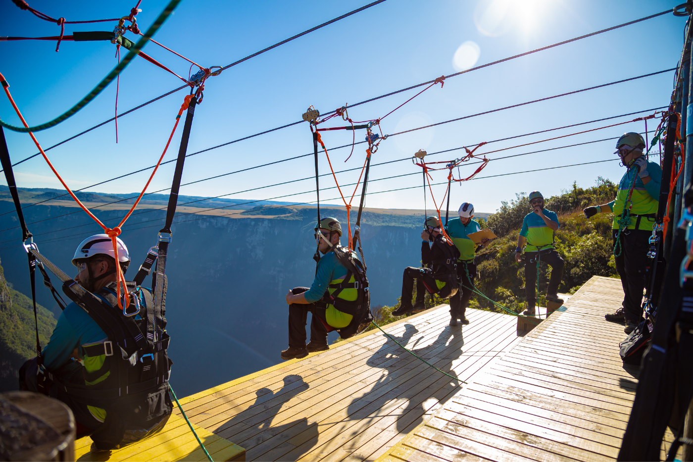 Tirolesa mais alta das Am&eacute;ricas fica nos C&acirc;nions do Sul