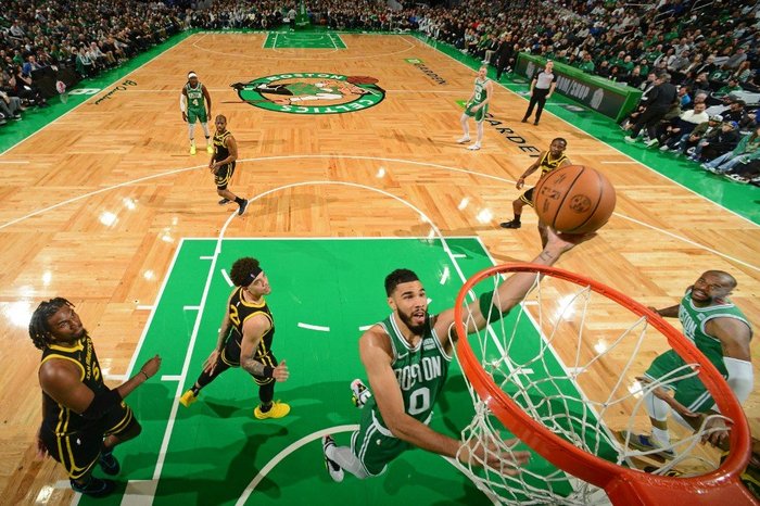 BRIAN BABINEAU / NBAE / GETTY IMAGES / GETTY IMAGES VIA AFP