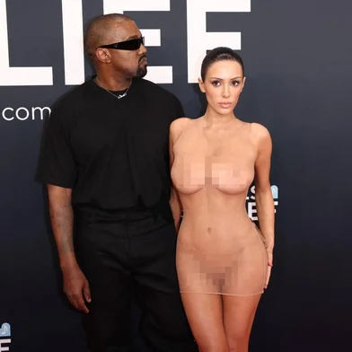 Kanye West e Bianca Censori <!-- NICAID(15968191) -->