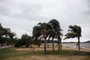 Porto Alegre, RS, Brasil, 17/05/2022 - Ventos fortes na praia de Ipanema, em Porto Alegre - Foto: Anselmo Cunha/Agência RBS<!-- NICAID(15098267) -->