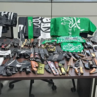 Arsenal apreendido pela PF e BM na casa do homem indiciado agora por atos preparatórios de terrorismo