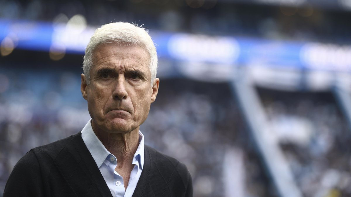 Luís Castro explica situação de Gabriel Mec no Grêmio