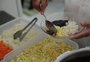 Prefeitura notificará empresa terceirizada por atraso no pagamento às profissionais de limpeza e merenda em Caxias