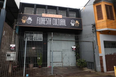 PORTO ALEGRE, RS, BRASIL, 17-06-2025: Floresta Cultural é o novo espaço multiuso do 4º Distrito. Idealizado por Juliana Barros e Álvaro Rosa Costa, o Floresta Cultural é um palco multiuso para diferentes atividades pedagógicas, culturais e artísticas. Foto: Jonathan Heckler/Agência RBS<!-- NICAID(16061648) -->