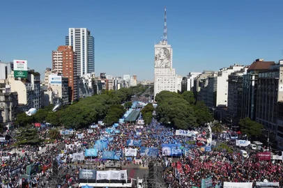 Aerial view of 9 de Julio Avenue where social organizations and leftist parties gather with soup kitchens to protest against the economic adjustment agreed with the IMF during May Day (Labour Day) in Buenos Aires, taken on May 1, 2023. (Photo by JUAN MABROMATA / AFP)<!-- NICAID(15417324) -->