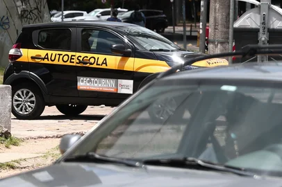 PORTO ALEGRE, RS, BRASIL, 17-12-2025: Novas regras para aquisição da CNH, carteira nacional de habilitação no Brasil impactam Centros de Formação de Condutores, os CFCs. Foto: Jonathan Heckler/Agência RBS<!-- NICAID(16188734) -->