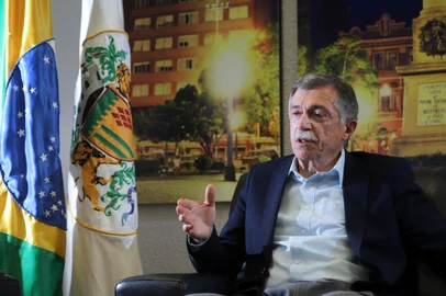 CAXIAS DO SUL, RS, BRASIL, 28/10/2024. Eleições 2024: o prefeiro reeleito de Caxias do Sul, Adiló Didomenico (PSDB), concede entrevista exclusiva ao Pioneiro, em seu gabinete. (Bruno Todeschini/Agência RBS)Indexador: Bruno Todeschini<!-- NICAID(15901291) -->