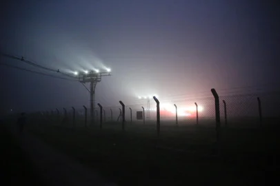 PORTO ALEGRE, RS, BRASIL, 25/04/2025- Neblina toma conta do aeroporto salgado filho, cancelando pousos e decolagens. Foto: Ronaldo Bernardi / Agencia RBS<!-- NICAID(16024074) -->