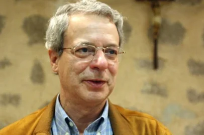 Frei Betto ministra palestra em Caxias do Sul no próximo dia 13 de junho, às 19h, no Auditório do Colégio São José.A promoção é do Fórum das Entidades e Movimentos Sociais composto por dezenas de organizações de Caxias do Sul, Farroupilha, Bento Gonçalves e Ipê, que se propõem a trazer para a região temas de debates nacionais e palestrantes renomados.<!-- NICAID(15443711) -->