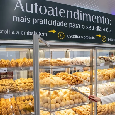 Padaria do Unidasul; produto mais vendido é o cacetinho<!-- NICAID(16174015) -->