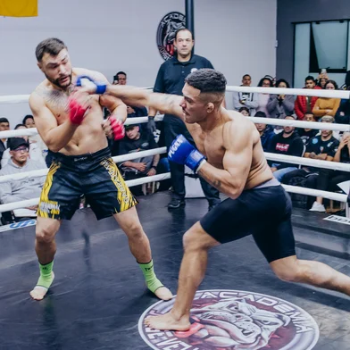 JVT Fight Night: Confira os resultados da 8ª edição. Mais de 20 combates, entre amadores e profissionais, aconteceram no Centro de Treinamento JVT, em Caxias do Sul, no último sábado (14)Indexador: Pedro Benedetti<!-- NICAID(16060946) -->