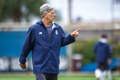 técnico Renato em treino do Grêmio nesta quarta<!-- NICAID(16387520) -->