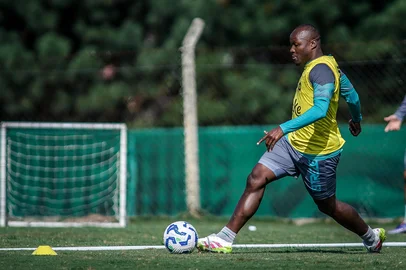 Treino do Juventude para a sexta rodada da Série A do Brasileirão. Na foto, o atacante Batalla.<!-- NICAID(16022949) -->