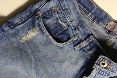 *** Jeans/Almanaque-RicardoW ***Produção para a Revista Almanaque sobre usado, não é velho.Na foto calça jeans.<!-- NICAID(1150107) -->