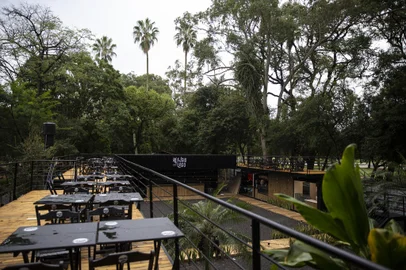 PORTO ALEGRE, RS, BRASIL - Refúgio do Lago prepara últimos detalhes antes dos testes e abertura ao público no Parque da Redenção, no próximo dia 18 de maio de 2022.Indexador: Jeff Botega<!-- NICAID(15085095) -->