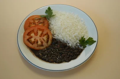 *** Arroz Feijão - C.Estrela ***Arroz, feijão e tomate:queda no preço da cesta básica.<!-- NICAID(1387905) -->