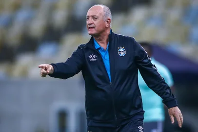 FUTEBOL/CAMPEONATO BRASILEIRO 2021 /GREMIO X FLUMINENSE - ESPORTES - Lance da partida entre Gremio e Fluminense disputada na noite deste sabado no Estadio Maracana, no Rio de Janeiro, em partida valida pela Campeonato Brasileiro 2021. FOTO: LUCAS UEBEL/GREMIO FBPA<!-- NICAID(14837891) -->